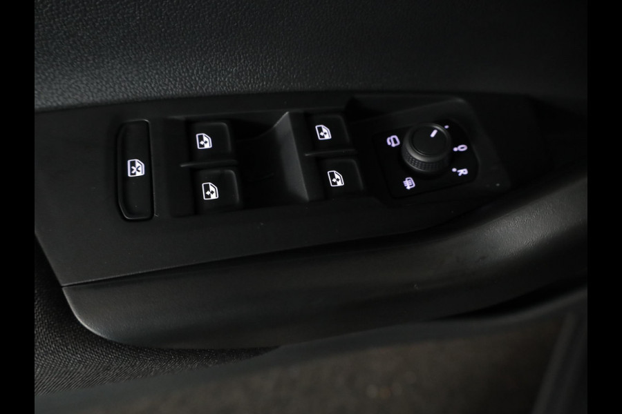 Volkswagen Polo GP Life Edition 1.0 95 pk 5 versn. Hand | 15" LM | Stoelverwarming | Camera |