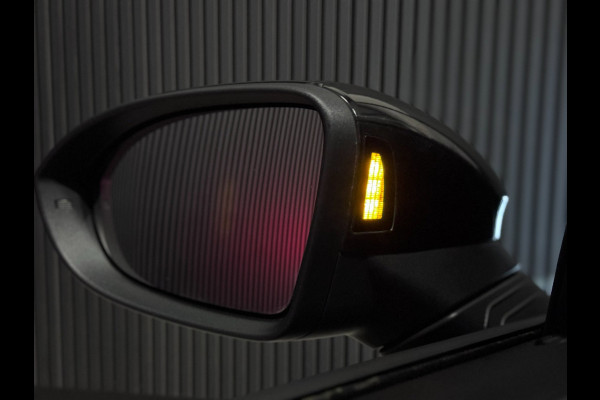 Volkswagen Golf 1.5 eTSI R-Line PANO | HARMAN KARDON | HEAD UP | IQ LIGHT