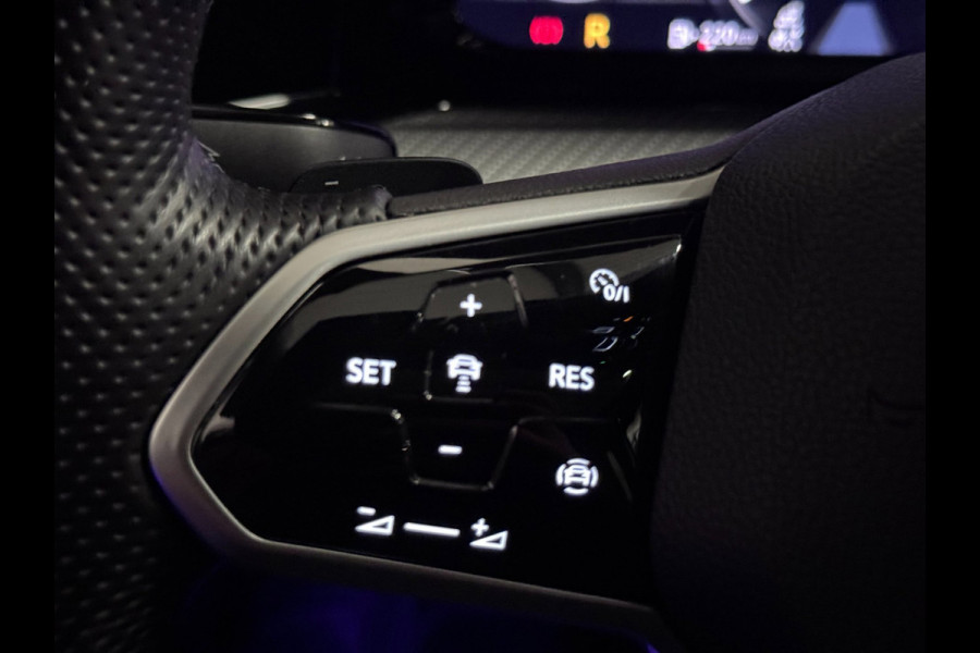 Volkswagen Golf 1.5 eTSI R-Line PANO | HARMAN KARDON | HEAD UP | IQ LIGHT