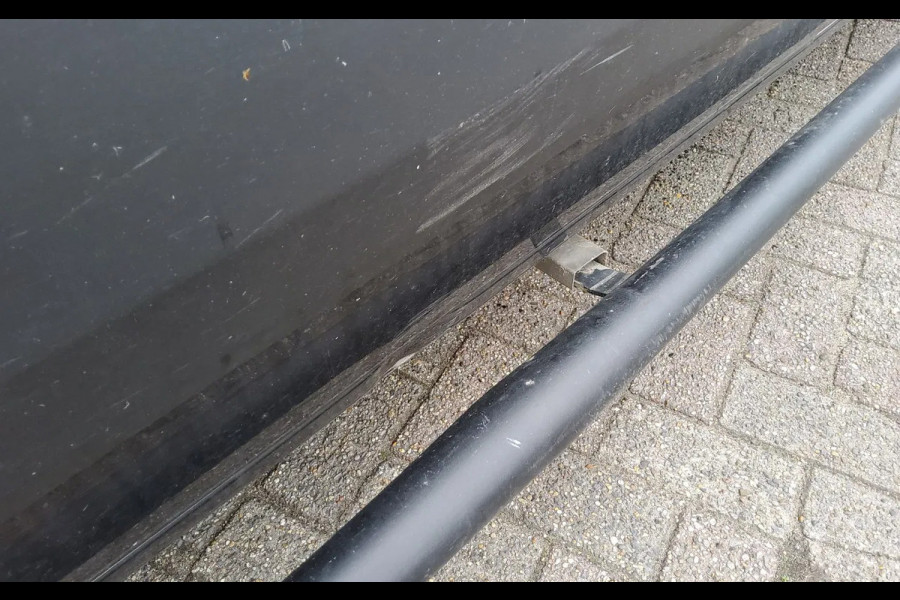 Renault Master 170.35 L3H2 GESLOTEN V-33-HXT - EURO 6 - ZWART METALLIC