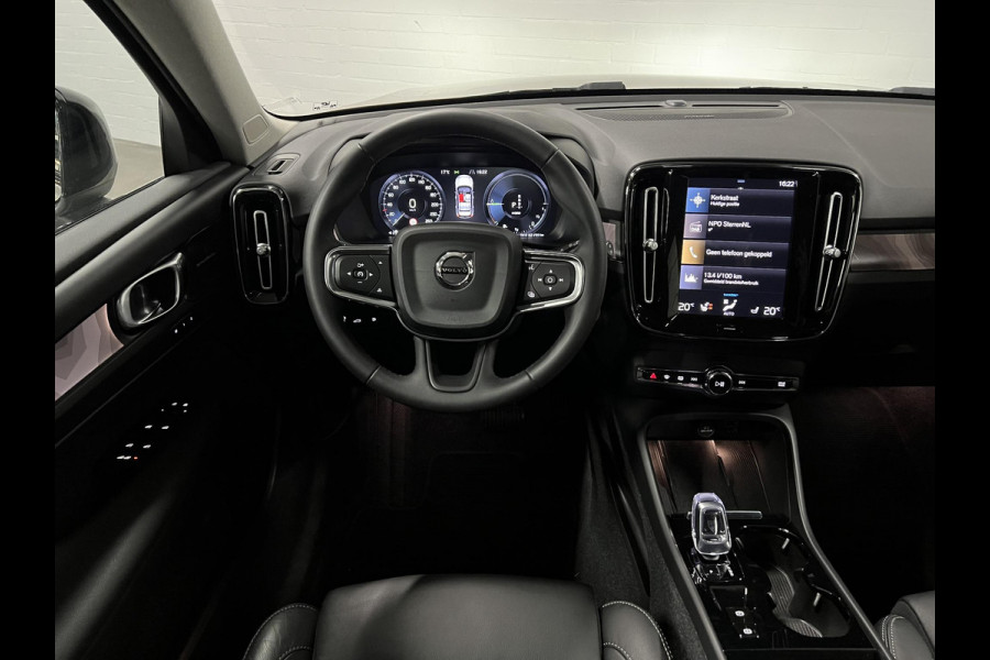 Volvo XC40 1.5 T5 Plug-in hybrid Ultimate Dark Open dak | Adapt. Cruise | 360 camera | Stuur-/stoelverwarming | Harman/Kardon | Leder | Carplay