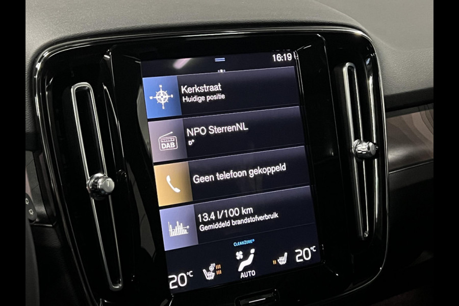Volvo XC40 1.5 T5 Plug-in hybrid Ultimate Dark Open dak | Adapt. Cruise | 360 camera | Stuur-/stoelverwarming | Harman/Kardon | Leder | Carplay