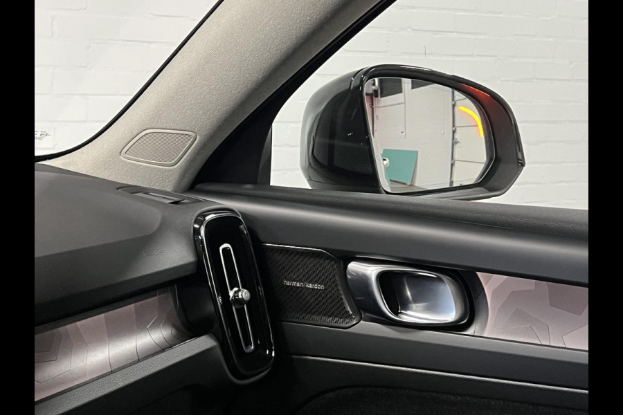 Volvo XC40 1.5 T5 Plug-in hybrid Ultimate Dark Open dak | Adapt. Cruise | 360 camera | Stuur-/stoelverwarming | Harman/Kardon | Leder | Carplay