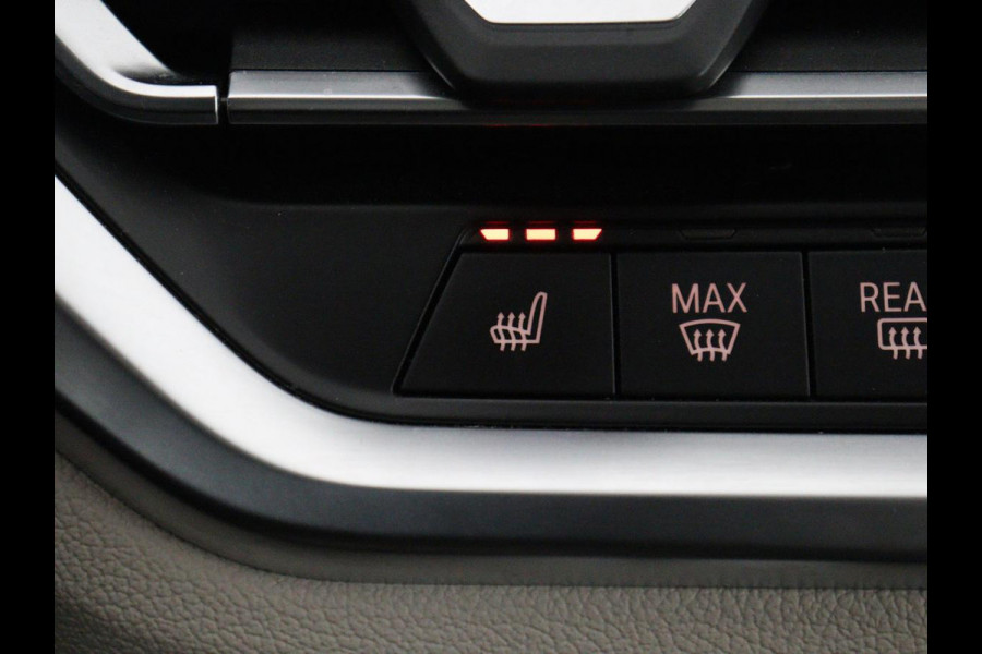 BMW 4 Serie Gran Coupé 420i Edition Plus | Trekhaak | Stoelverwarming | Memory | Carplay | Leder | Navigatie | Camera | Achterbankverwarming | Keyless | Full LED | Sportstoelen