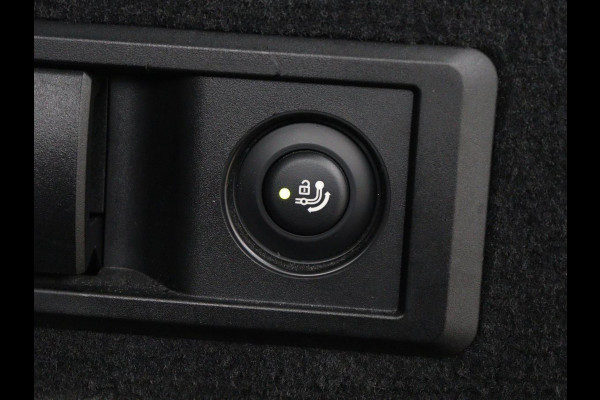 BMW 4 Serie Gran Coupé 420i Edition Plus | Trekhaak | Stoelverwarming | Memory | Carplay | Leder | Navigatie | Camera | Achterbankverwarming | Keyless | Full LED | Sportstoelen