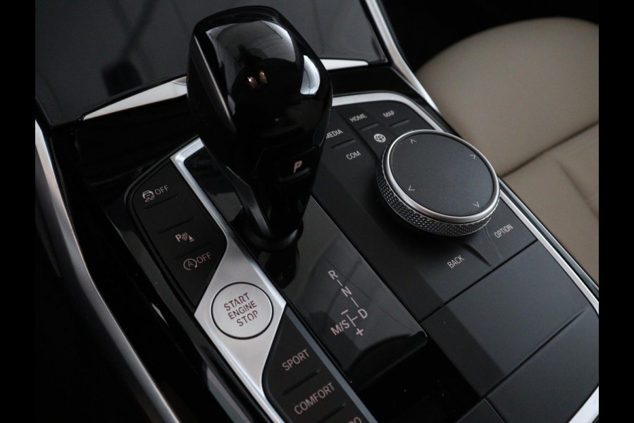 BMW 4 Serie Gran Coupé 420i Edition Plus | Trekhaak | Stoelverwarming | Memory | Carplay | Leder | Navigatie | Camera | Achterbankverwarming | Keyless | Full LED | Sportstoelen