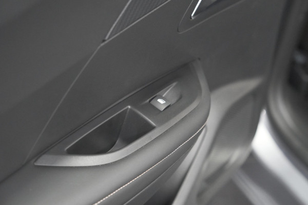 Peugeot 2008 1.2 Hybrid 145 Allure | 360 Camera | Adaptieve Cruise Control | Dodehoekdetectie | Apple Carplay