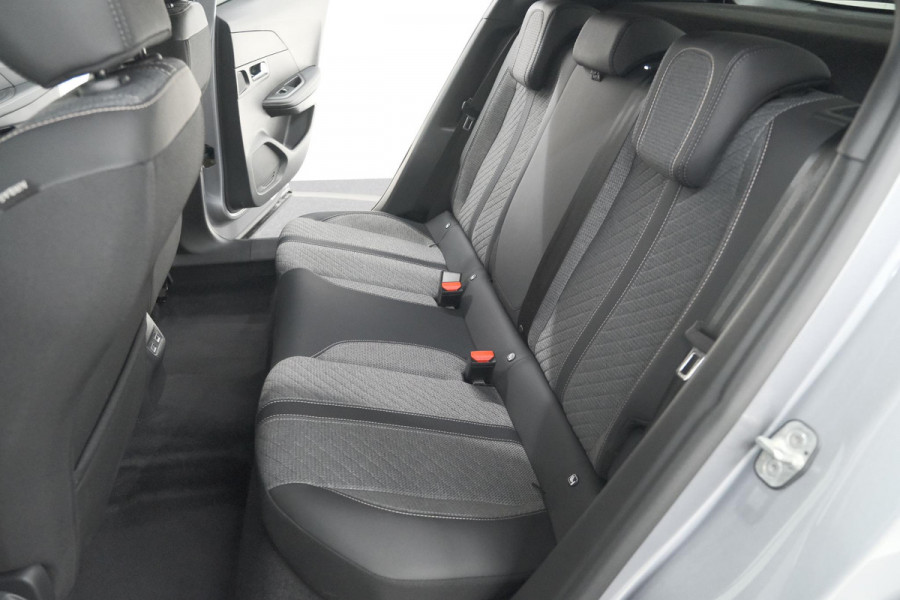 Peugeot 2008 1.2 Hybrid 145 Allure | 360 Camera | Adaptieve Cruise Control | Dodehoekdetectie | Apple Carplay