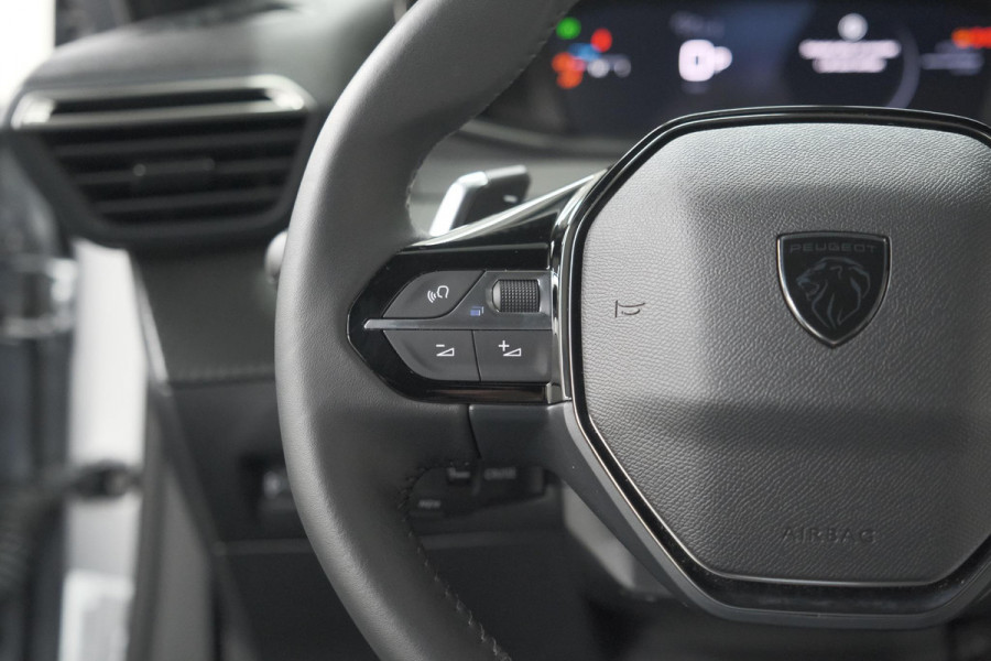 Peugeot 2008 1.2 Hybrid 145 Allure | 360 Camera | Adaptieve Cruise Control | Dodehoekdetectie | Apple Carplay