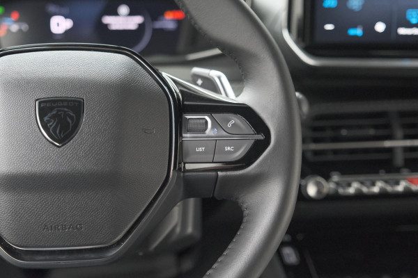 Peugeot 2008 1.2 Hybrid 145 Allure | 360 Camera | Adaptieve Cruise Control | Dodehoekdetectie | Apple Carplay