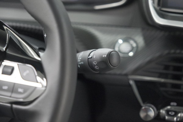 Peugeot 2008 1.2 Hybrid 145 Allure | 360 Camera | Adaptieve Cruise Control | Dodehoekdetectie | Apple Carplay