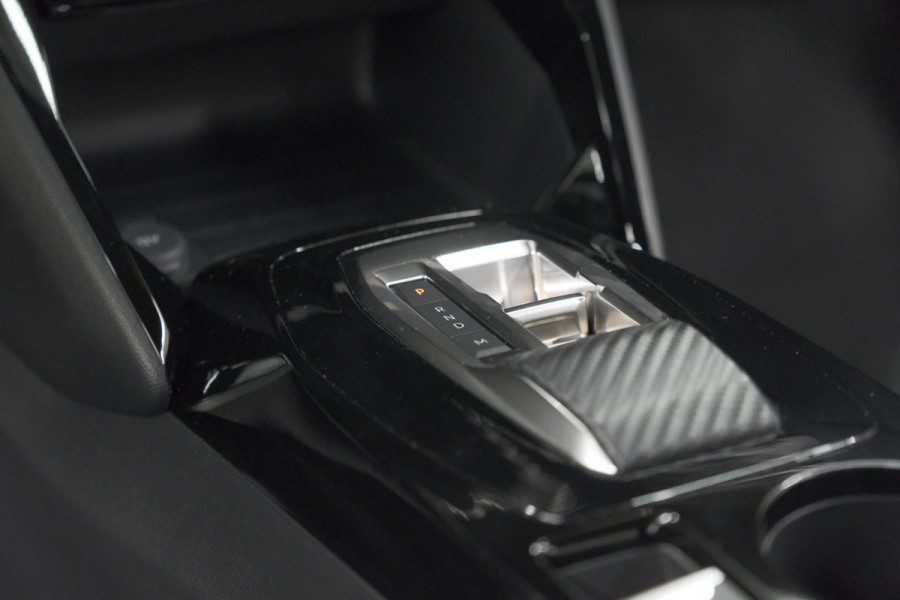 Peugeot 2008 1.2 Hybrid 145 Allure | 360 Camera | Adaptieve Cruise Control | Dodehoekdetectie | Apple Carplay