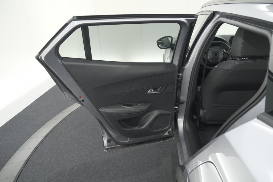 Peugeot 2008 1.2 Hybrid 145 Allure | 360 Camera | Adaptieve Cruise Control | Dodehoekdetectie | Apple Carplay