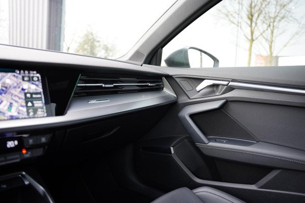 Audi A3 Sportback 35 TFSI S edition / B&O / RS-Seats / Panorama Dak