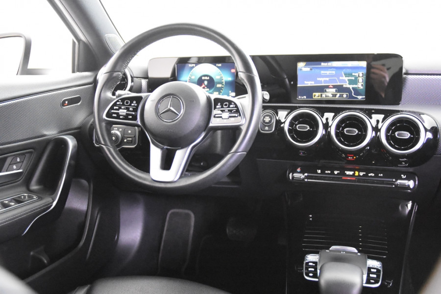 Mercedes-Benz A-Klasse 180 d *Leer*Navigatie*Stoelverwarming*