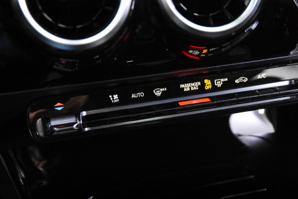 Mercedes-Benz A-Klasse 180 d *Leer*Navigatie*Stoelverwarming*