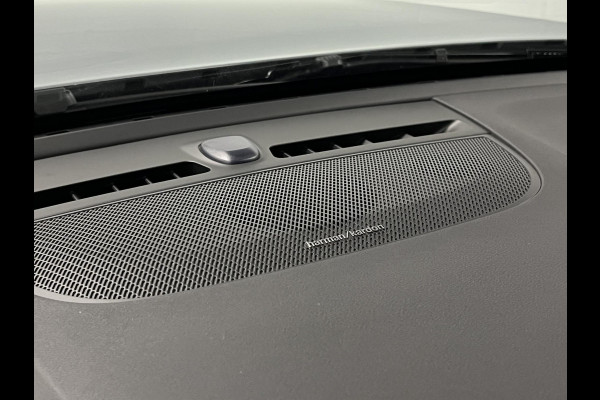 Volvo XC40 Recharge Twin Ultimate 78 kWh AWD Open dak | Adapt. cruise | 360 camera | Stuur-/stoelverwarming | Harman/Kardon | Memory | Keyless