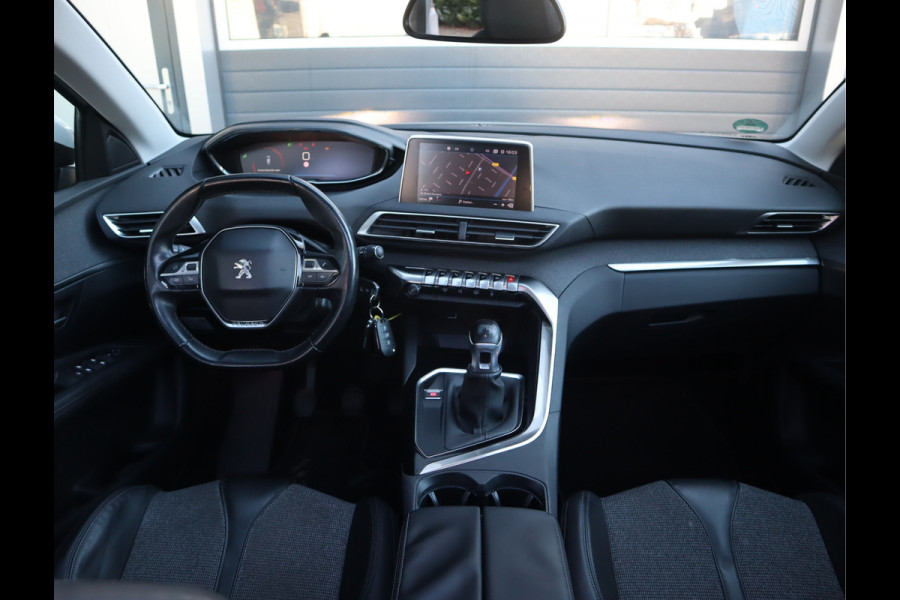 Peugeot 3008 1.2 PureTech Allure Nieuwe D-riem/ All-season banden/ Keurige auto
