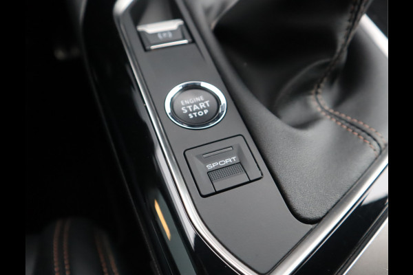 Peugeot 3008 GT Line Navi /Trekh / Pdc / Keyless / Stoelverw / Cruise / Carplay  Recent D-riem verv !