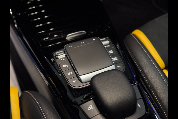 Mercedes-Benz CLA-Klasse Shooting Brake AMG 45 S 4MATIC+ PANO | SCHAALSTOELEN | BURMESTER | HUD