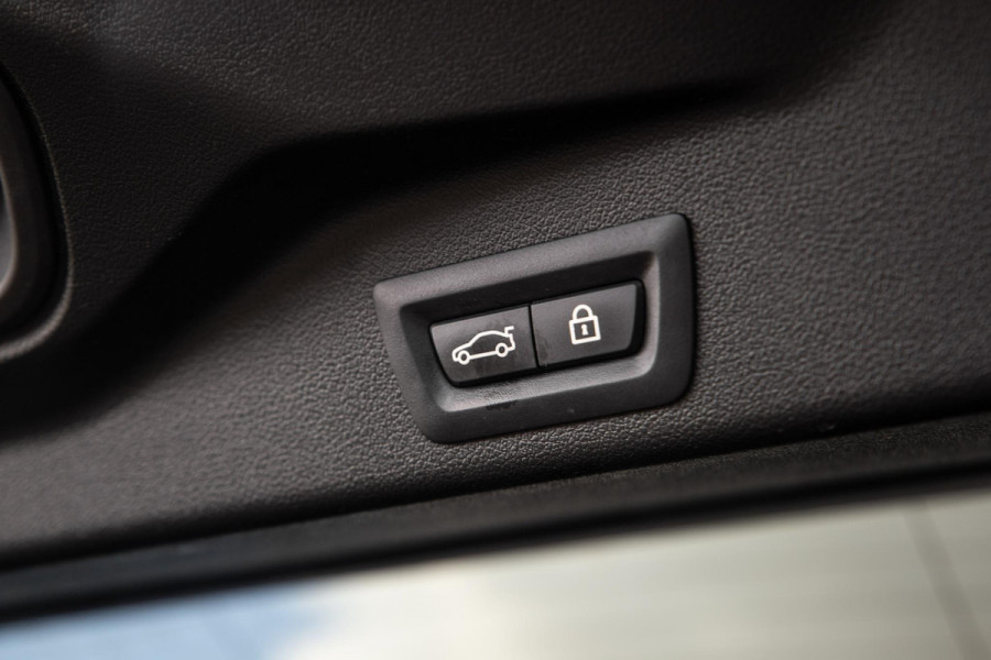 BMW X5 xDrive45e CARPLAY  / CAMERA / DEALER ONDERHOUDEN / BRUIN LEER / STOELVERWARMING