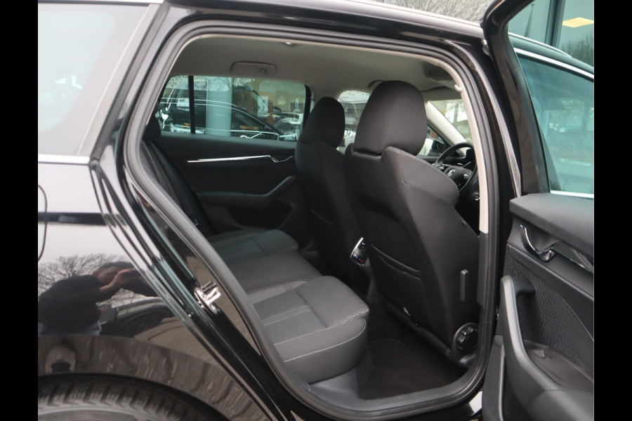 Škoda Octavia Combi 1.0 e-TSI Business Edition Plus Automaat