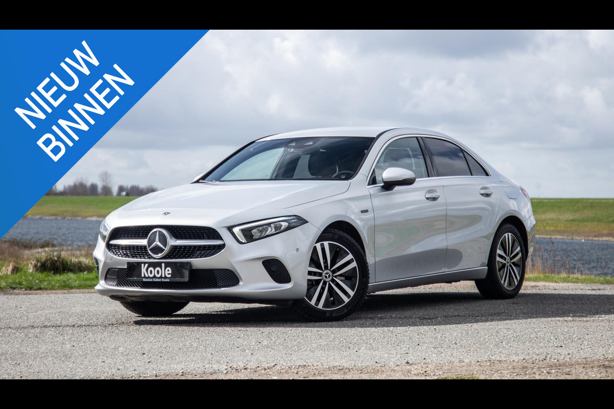 Mercedes-Benz A-Klasse 250 e Business Solution Luxury Limited CARPLAY / LEER / CAMERA / AUTOMAAT