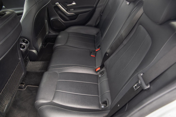 Mercedes-Benz A-Klasse 250 e Business Solution Luxury Limited CARPLAY / LEER / CAMERA / AUTOMAAT