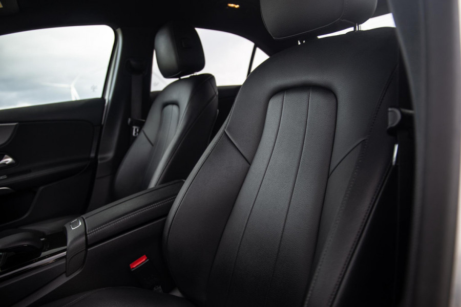 Mercedes-Benz A-Klasse 250 e Business Solution Luxury Limited CARPLAY / LEER / CAMERA / AUTOMAAT