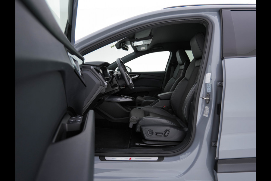 Audi Q4 e-tron 40 S-line Launch edition Competition 77 kWh [ 3-Fase-11kW ] {SOH-93%} (INCL-BTW) *HEATPUMP | LEATHER-FABRIC | SONOS-AUDIO | MATRIX-LED | ADAPTIVE-CRUISE | HEATED-SPORTSEATS | AMBIENTLIGHT | DIGI-COCKPIT | CAMERA | KEYLESS | DAB+ | NAVI-FULLMAP | TOWBAR | 21"ALU