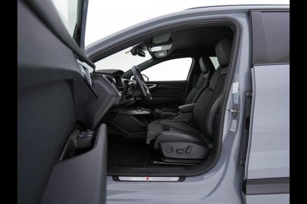 Audi Q4 e-tron 40 S-line Launch edition Competition 77 kWh [ 3-Fase-11kW ] {SOH-93%} (INCL-BTW) *HEATPUMP | LEATHER-FABRIC | SONOS-AUDIO | MATRIX-LED | ADAPTIVE-CRUISE | HEATED-SPORTSEATS | AMBIENTLIGHT | DIGI-COCKPIT | CAMERA | KEYLESS | DAB+ | NAVI-FULLMAP | TOWBAR | 21"ALU