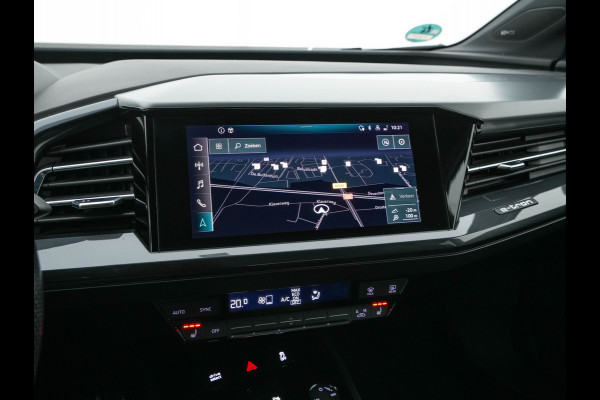 Audi Q4 e-tron 40 S-line Launch edition Competition 77 kWh [ 3-Fase-11kW ] {SOH-93%} (INCL-BTW) *HEATPUMP | LEATHER-FABRIC | SONOS-AUDIO | MATRIX-LED | ADAPTIVE-CRUISE | HEATED-SPORTSEATS | AMBIENTLIGHT | DIGI-COCKPIT | CAMERA | KEYLESS | DAB+ | NAVI-FULLMAP | TOWBAR | 21"ALU