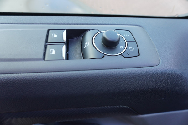 Ford Transit Custom 320L 2.0 TDCI 170PK L2H1 Limited Automaat Climate | Adap.Cruise | Navi | Camera