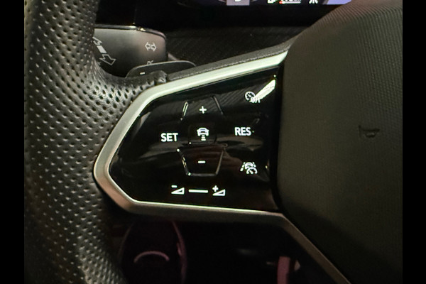 Volkswagen Golf 1.5 TSI R-Line | Pano | Camera | Carplay | Sfeerverlichting | Led