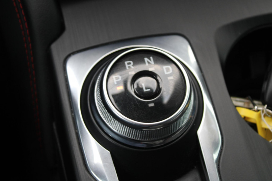 Ford Kuga 2.5 FHEV ST-Line | 190pk | Winterpack | Achteruitrijcamera | SYNC 4 Navigatie | All Weatherbanden | Geen stekker nodig