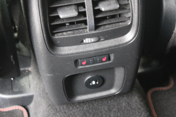 Ford Kuga 2.5 FHEV ST-Line | 190pk | Winterpack | Achteruitrijcamera | SYNC 4 Navigatie | All Weatherbanden | Geen stekker nodig