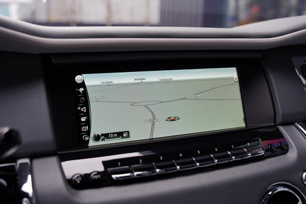 Rolls-Royce Cullinan 6.75 V12 / Bespoke Audio / Starlight / Twin-Coachline