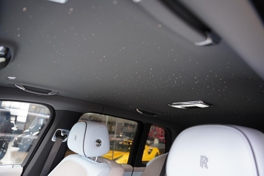 Rolls-Royce Cullinan 6.75 V12 / Bespoke Audio / Starlight / Twin-Coachline