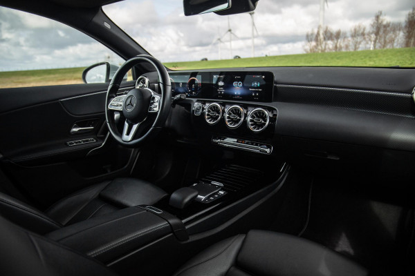 Mercedes-Benz A-Klasse 250 e Business Solution Luxury Limited CARPLAY / LEER / CAMERA / AUTOMAAT