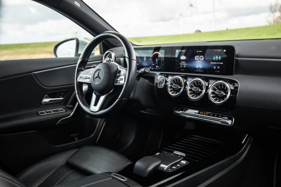 Mercedes-Benz A-Klasse 250 e Business Solution Luxury Limited CARPLAY / LEER / CAMERA / AUTOMAAT