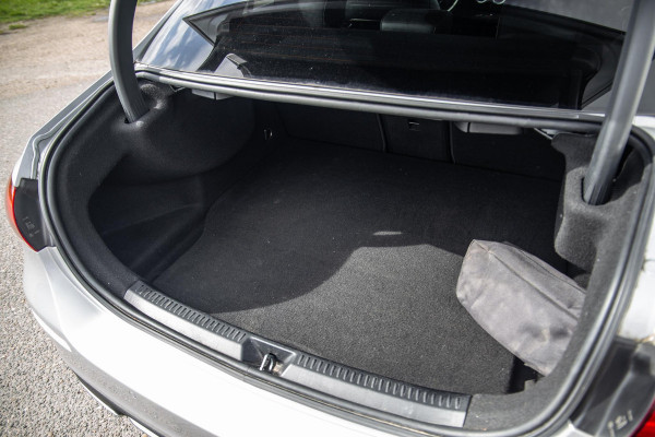 Mercedes-Benz A-Klasse 250 e Business Solution Luxury Limited CARPLAY / LEER / CAMERA / AUTOMAAT