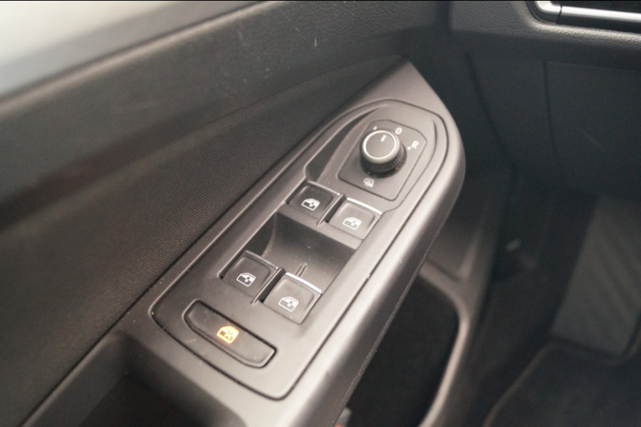 Volkswagen Golf 1.0 TSI 110pk Life -NAVI-ECC-PDC-LED-