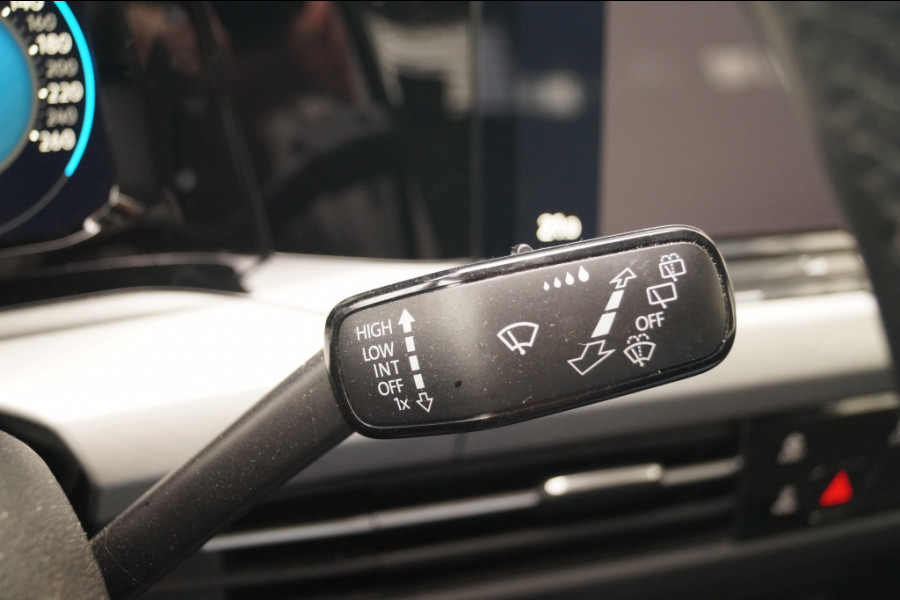 Volkswagen Golf 1.0 TSI 110pk Life -NAVI-ECC-PDC-LED-