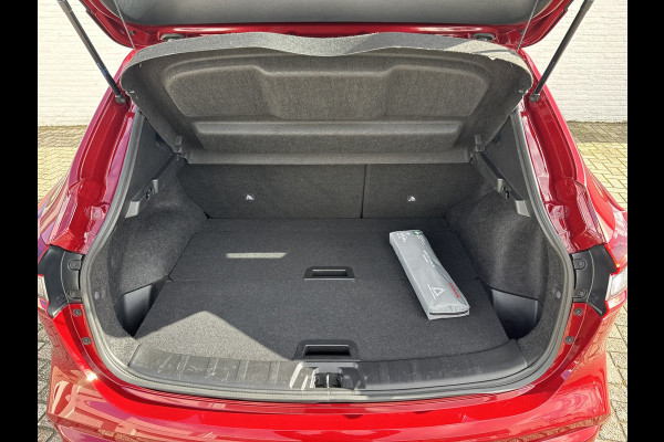 Nissan QASHQAI 1.3 DIG-T N-Tec Automaat Led Panorama Clima Cruise Carplay Pdc+360 Camera Trekhaak