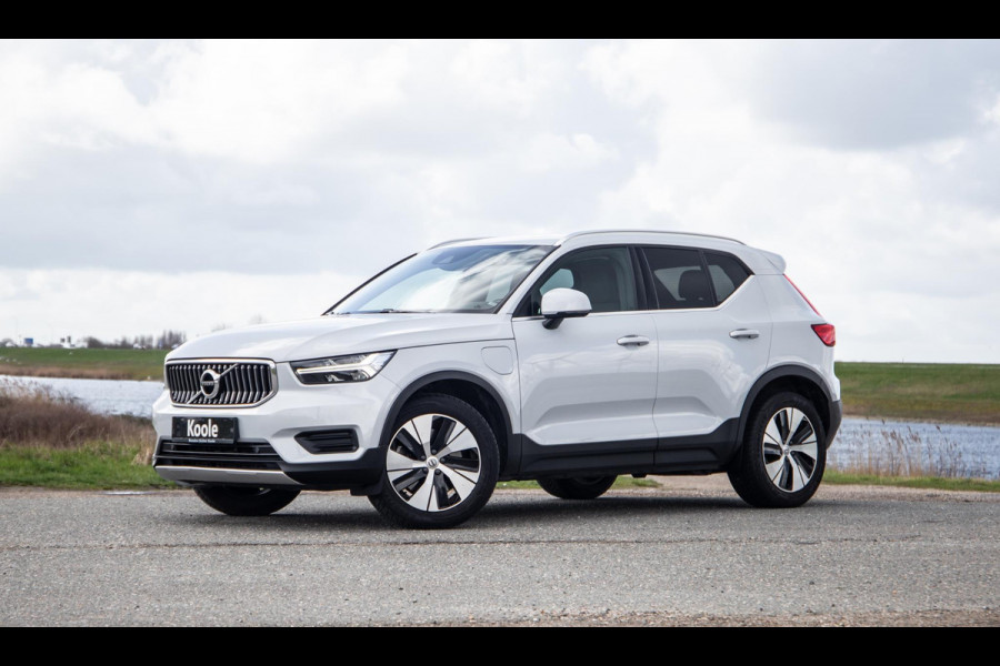 Volvo XC40 1.5 T4 Recharge Inscription AUTOMAAT / PLUG IN HYBRID / NAVI / STOELVERWARMING / CAMERA