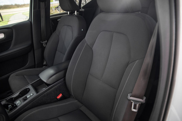 Volvo XC40 1.5 T4 Recharge Inscription AUTOMAAT / PLUG IN HYBRID / NAVI / STOELVERWARMING / CAMERA