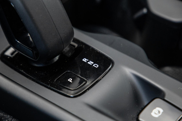 Volvo XC40 1.5 T4 Recharge Inscription AUTOMAAT / PLUG IN HYBRID / NAVI / STOELVERWARMING / CAMERA