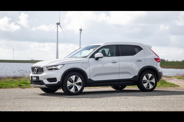 Volvo XC40 1.5 T4 Recharge Inscription AUTOMAAT / PLUG IN HYBRID / NAVI / STOELVERWARMING / CAMERA