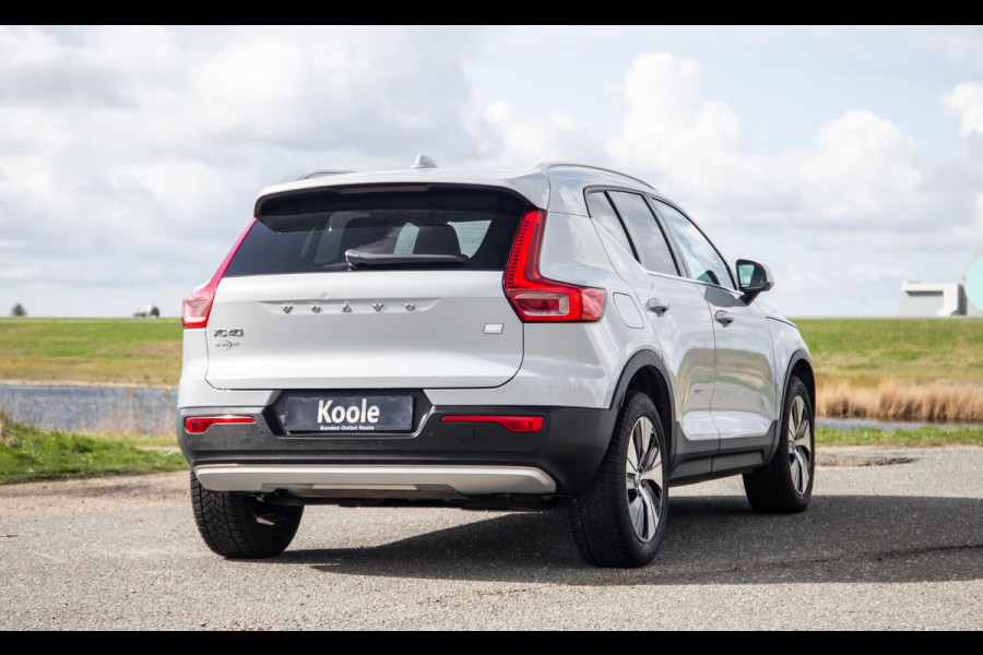 Volvo XC40 1.5 T4 Recharge Inscription AUTOMAAT / PLUG IN HYBRID / NAVI / STOELVERWARMING / CAMERA