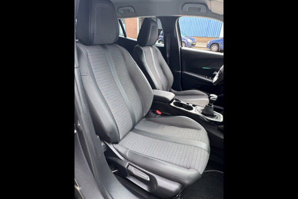 Peugeot 2008 1.2 PureTech Allure Pack 42.000 KM- Apple Carplay / Navigatie I Airco I LED I DPC I Sport pakket I Dealer onderhouden